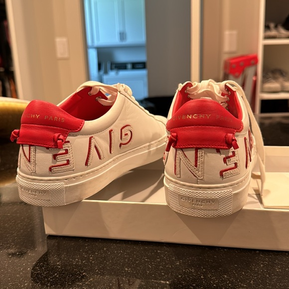 Givenchy sneakers size 39 women’s - Picture 2 of 9